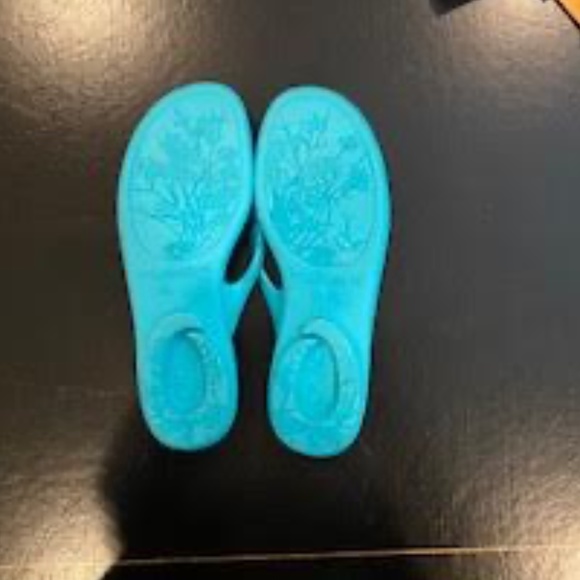 OKAb Sandals Teal Size ML( Size 9) - Picture 3 of 3